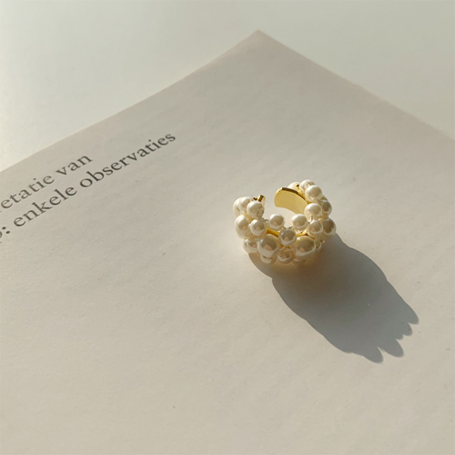 Lazy jinju earcuff