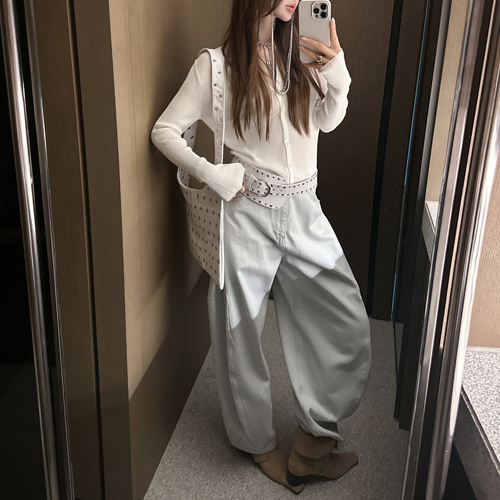 Wide balloon denim