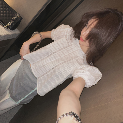 Agnes lace blouse