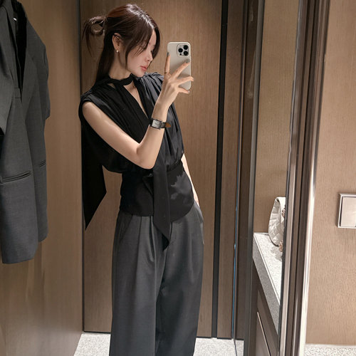 Floggy tie blouse