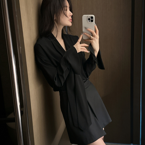 Betta tie blouse
