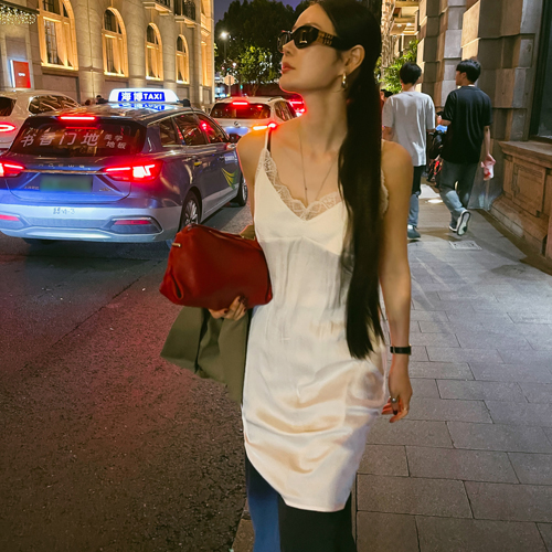 Moba lace slip dress