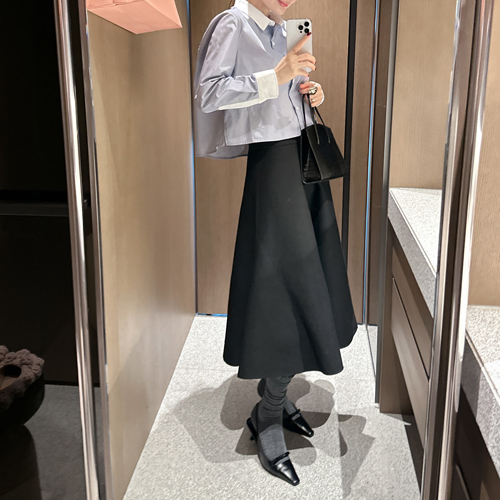Pivot hull knit skirt