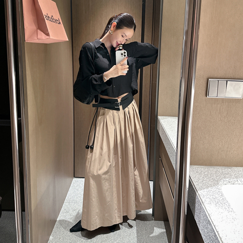 Howlin pleats maxi skirt