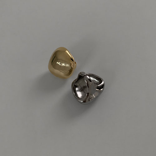 Point big bold ring