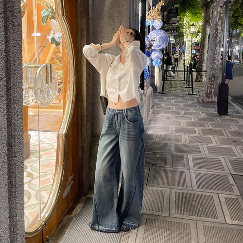 Wide section denim pants