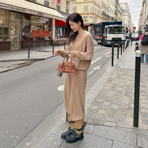 Arcade button knit pants