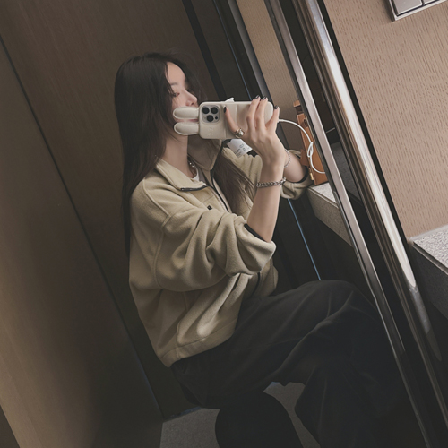 Museum fleece jumper