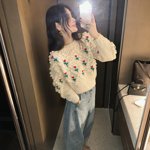 Hug tulip handmade wool knit