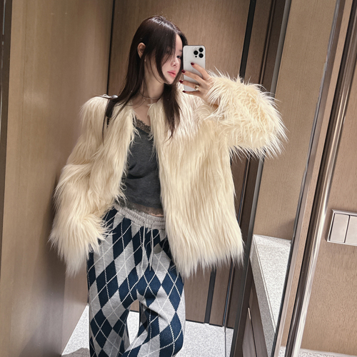 Haily fur coat