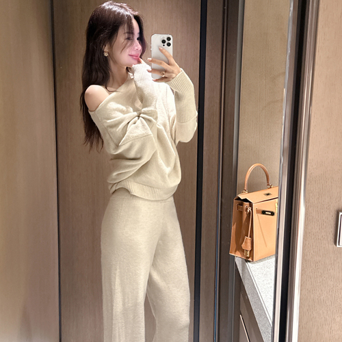 Cartoon off knit set