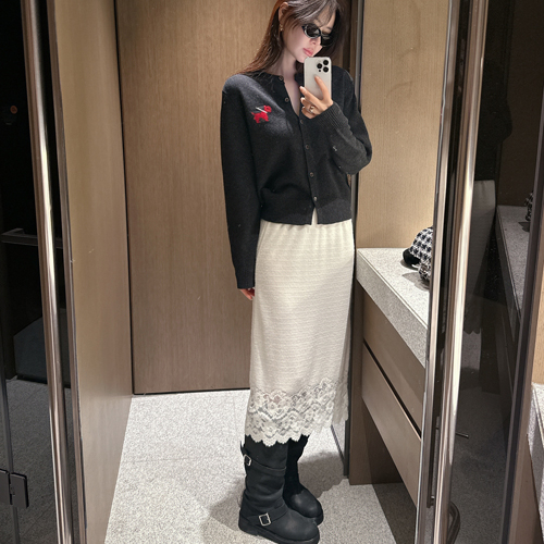 Rogue jasu lace skirt