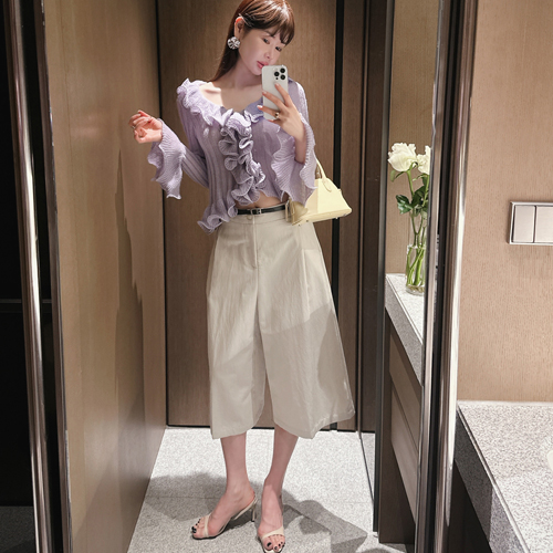 7-boo belt bermuda pants