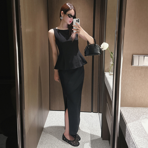 Manner slim slit skirt