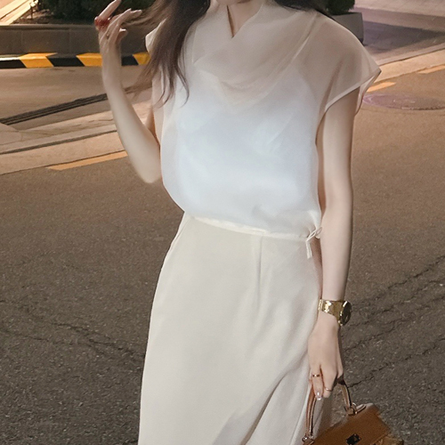 Froth cowl neck blouse