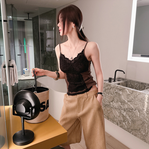 Konel lace sleeveless