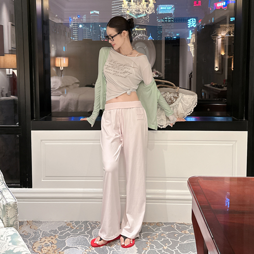 Patch sweat pants