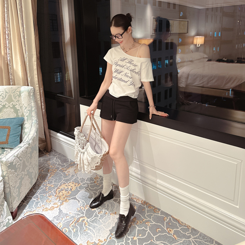 Dally fold short pants
