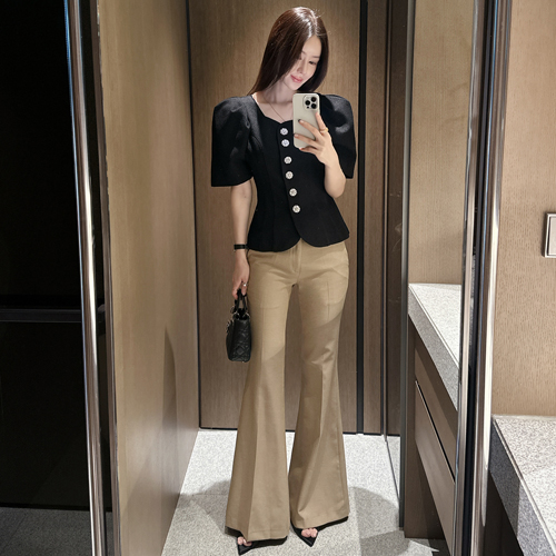 Column boots-cut pants