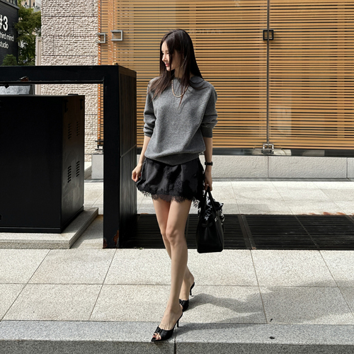 Daze back slit knit