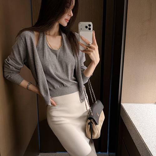Wida necklace cardigan