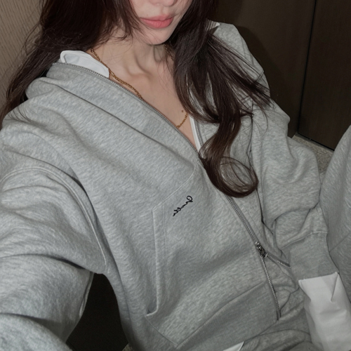 Season cushion zip-up